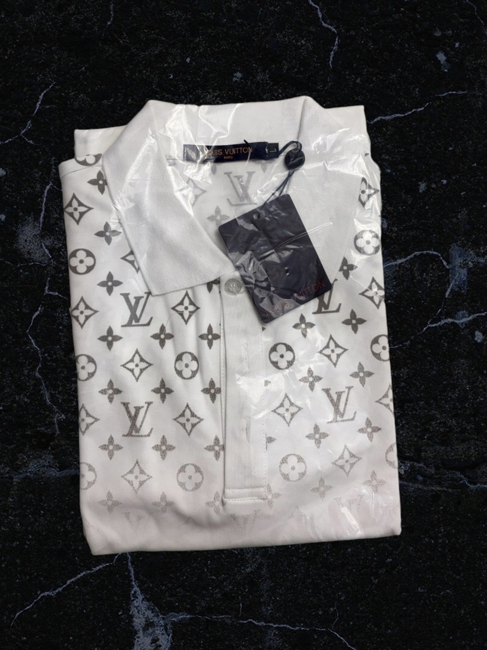 Louis Vuitton Monogram Top Gradient Polo White/Grey - Large - Picture 4 of 4